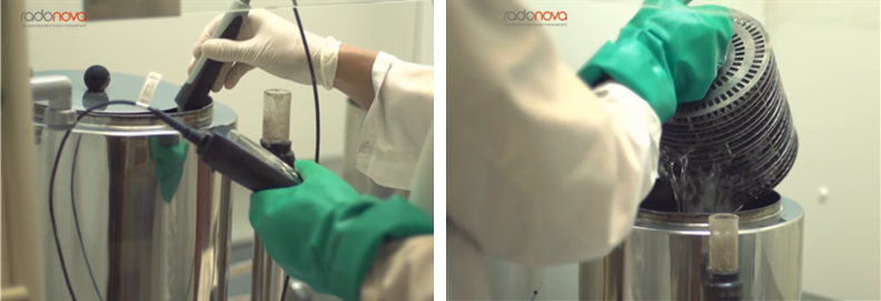 Przygotowanie roztworu do wytrawiania płytek CR-39 oraz wyjmowanie wytrawionych płytek